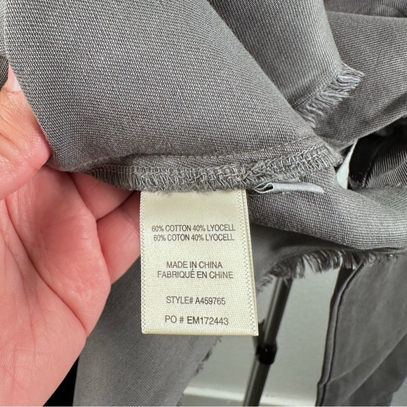 Side Stitch Women’s Front Button Down Gray Blouse Size S - Picture 4 of 7